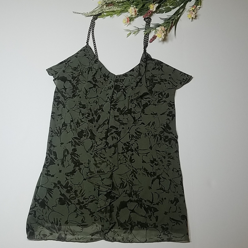 🎀Express Olive Green & Black top w/Metal straps